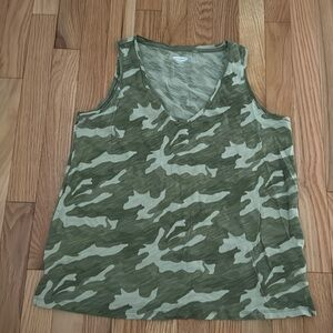 Camo tank